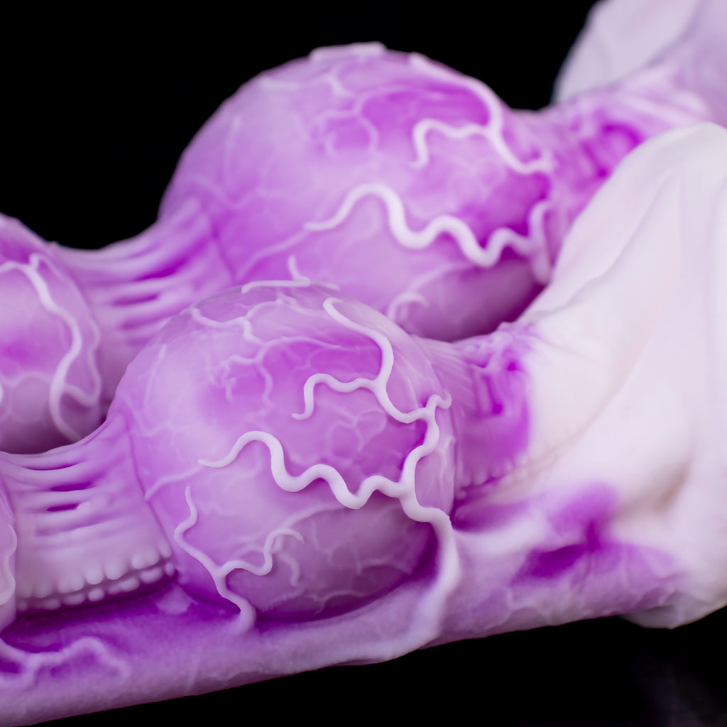 Oieffur Bloom-Parasite fantasy dildo for deep prostate and G-spot stimulation, featuring sculpted design and defined surface.