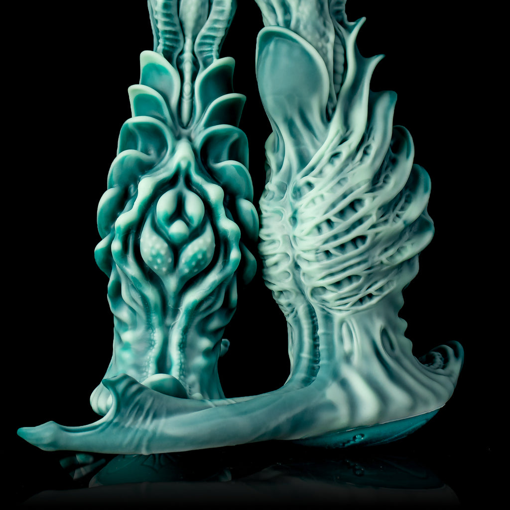 Oieffur Fantasy Dildo with winding design and sculpted beads for enhanced pleasure, shown in a detailed close-up image.