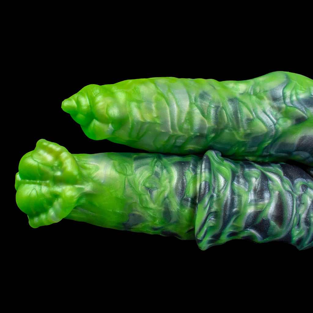 Oieffur Dual Sensation Platinum silicone double-ended dildo with horse and dog forms, fantasy fantasy dildos, detailed and smooth.
