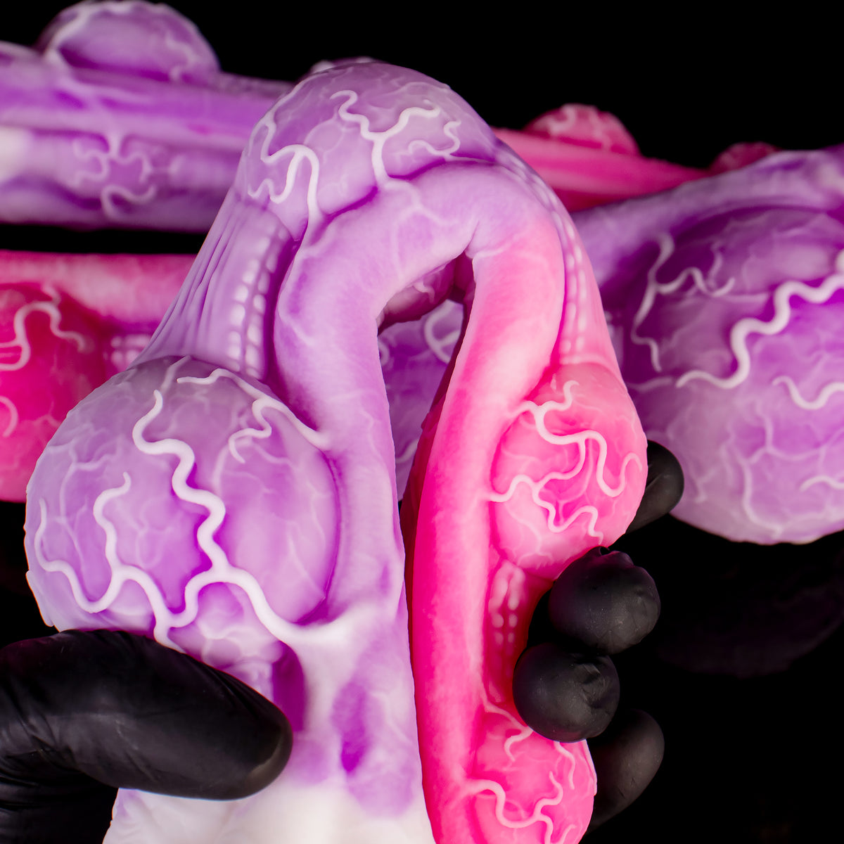 Oieffur Bloom-Parasite fantasy dildo for deep prostate and G-spot stimulation, featuring intricate design and smooth silicone surface.